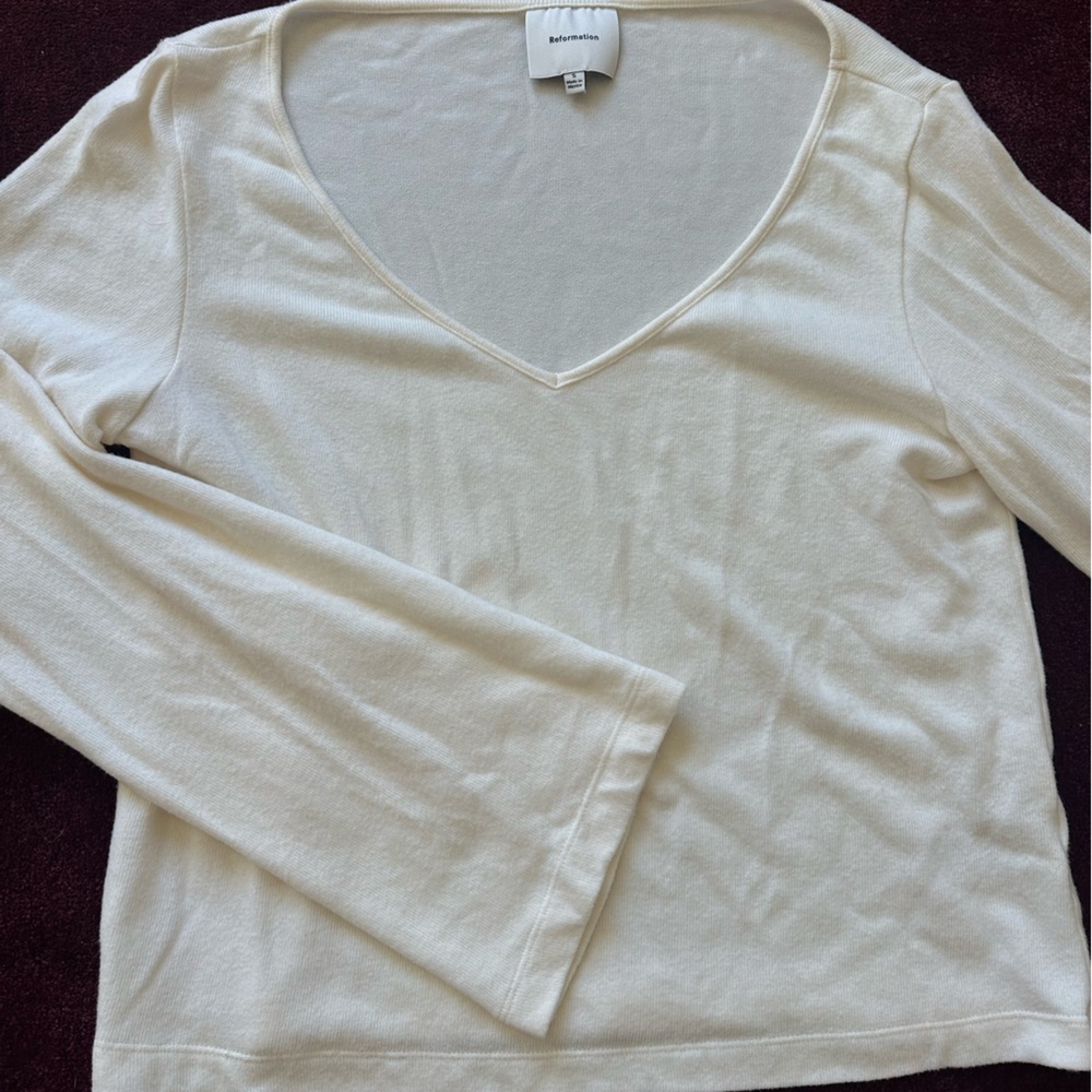 Reformation Cream V-Neck Long Sleeve Top - Picture 2 of 3